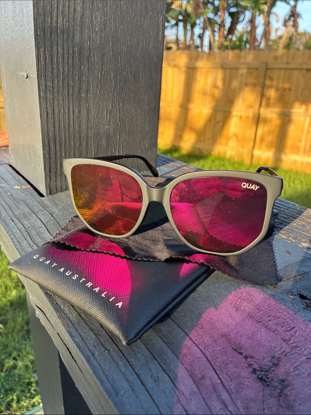 Authentic Large Quay Sunglasses